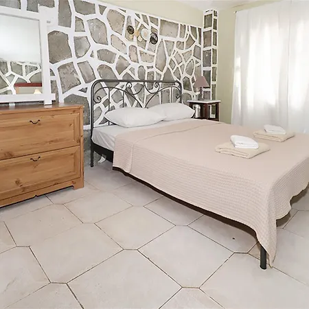 Hébergement de vacances Ioanna House Fourka 2 Bedrooms 5 Guests Skála Foúrkas